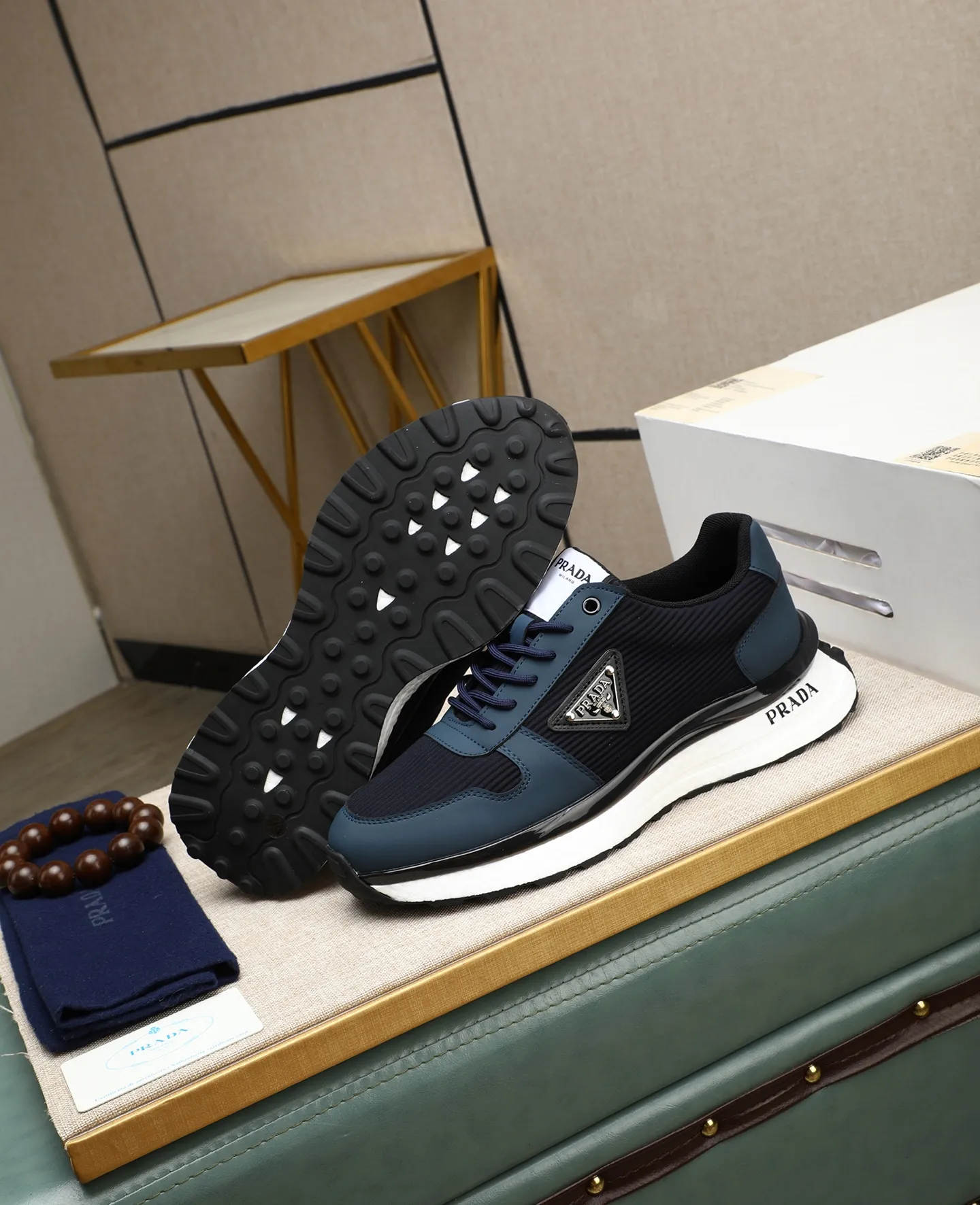 Men's shoes💰460🌹🌹[PRADA—Prada] latest model🙈original replica! 👟👟👟Available here. The workmanship is top-notch. The upper is made of Italian 🇮🇹Imported calfskin. ❗️Breathable genuine leather lining @Suitable for travel. The original version has an enlarged engraved sole, making it suitable for all kinds of travels, showing low-key luxury. Let quality speak for itself. Color: Size: 38-44